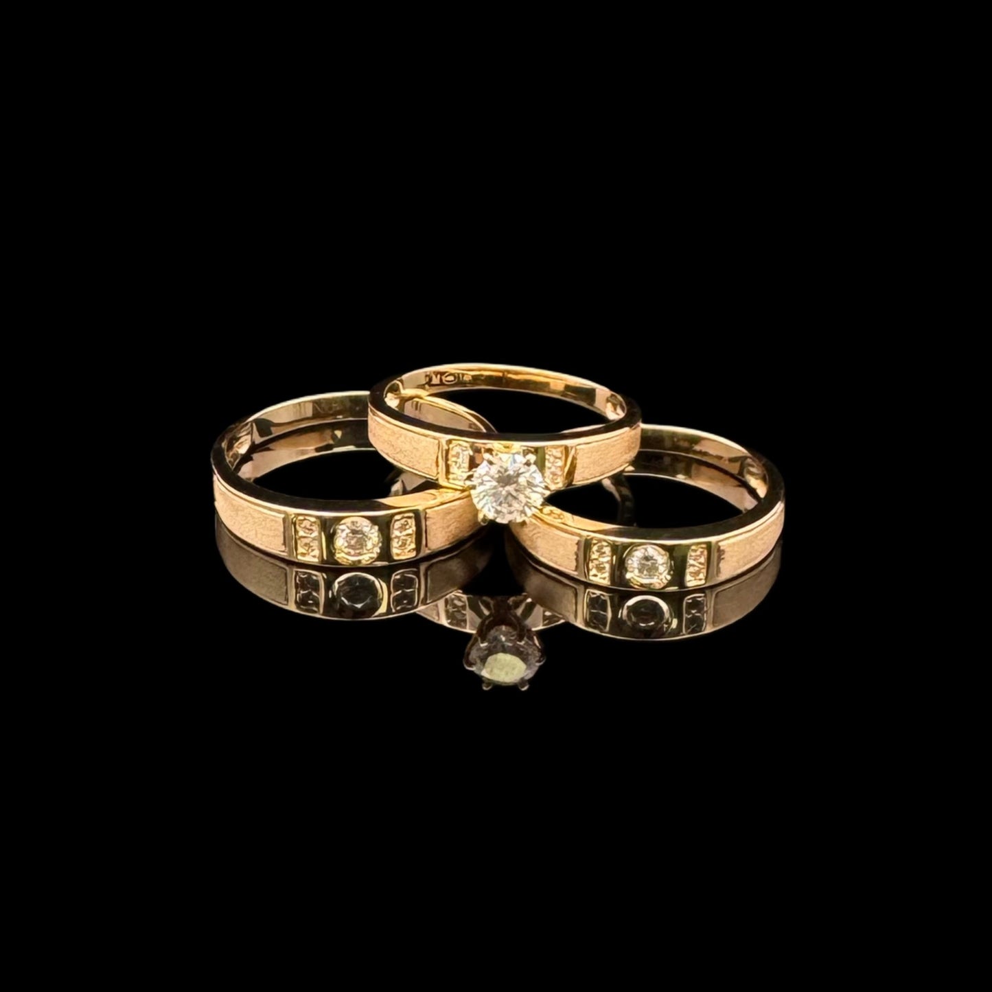14K GOLD ENGAGEMENT MOISSANITE RING (7.9GR W7.5" M10")