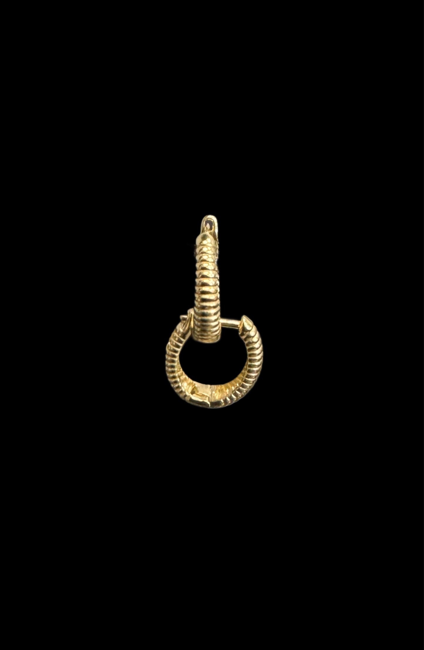 14K GOLD HUGGIES EARRINGS (2.6GR)
