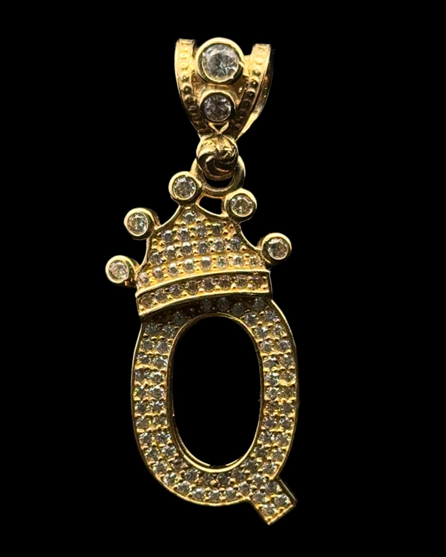 PENDANT LETRA Q CORONA NAVIDAD CZ 4.7GR 14K