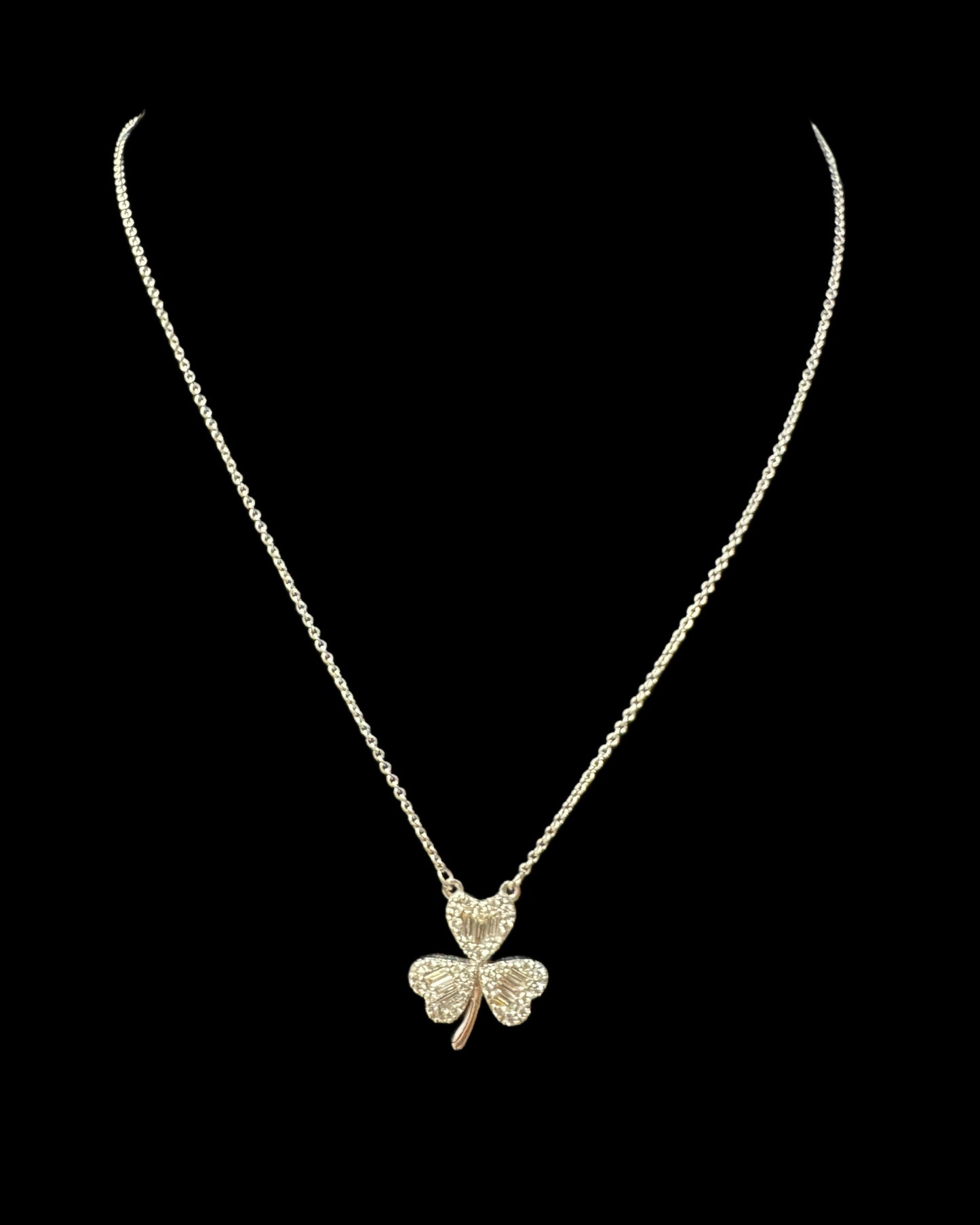 Clover Necklace 0.47CT 3.7GR 14K 16"
