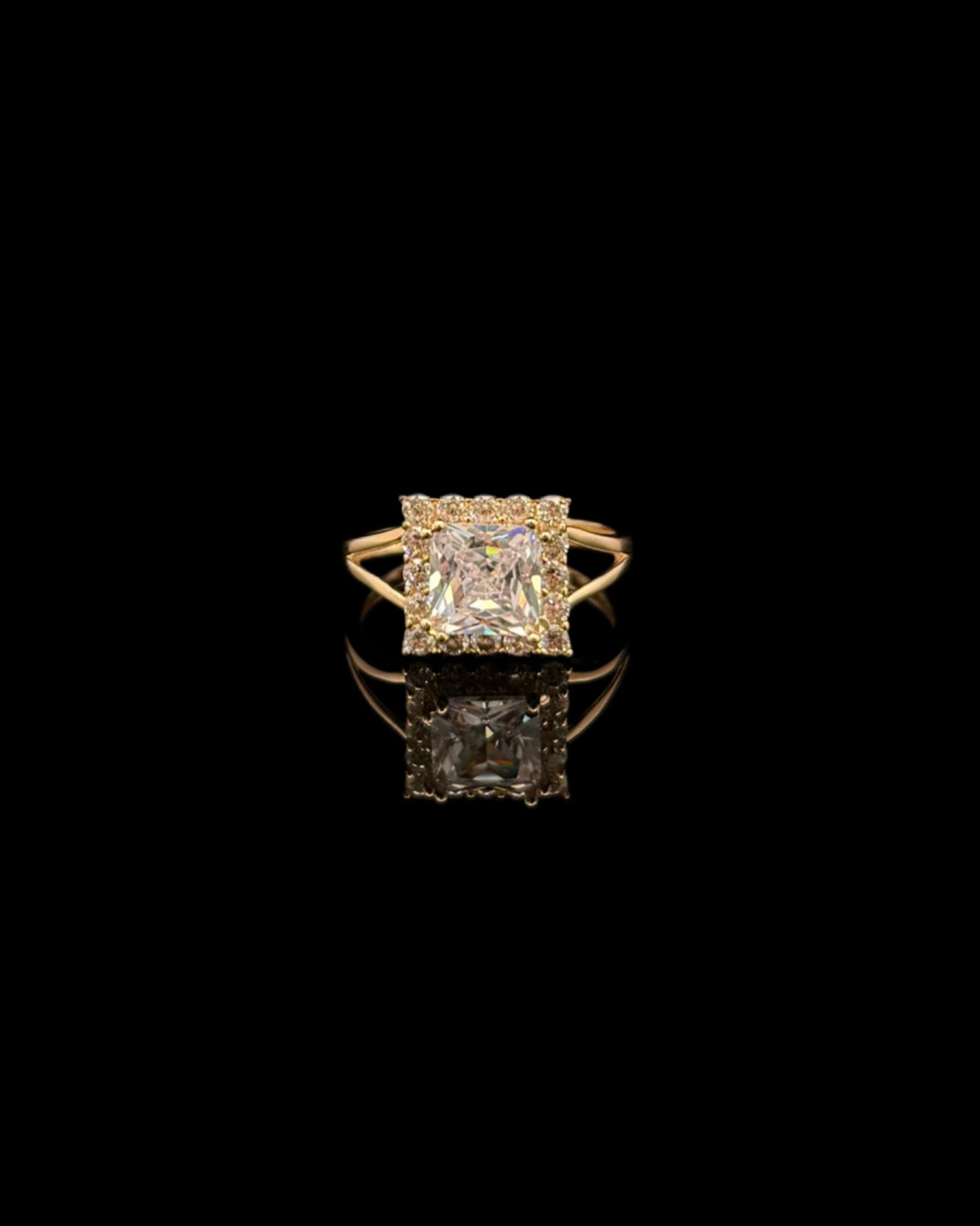 14K GOLD SQUARE RING CZ (3.2GR 7")
