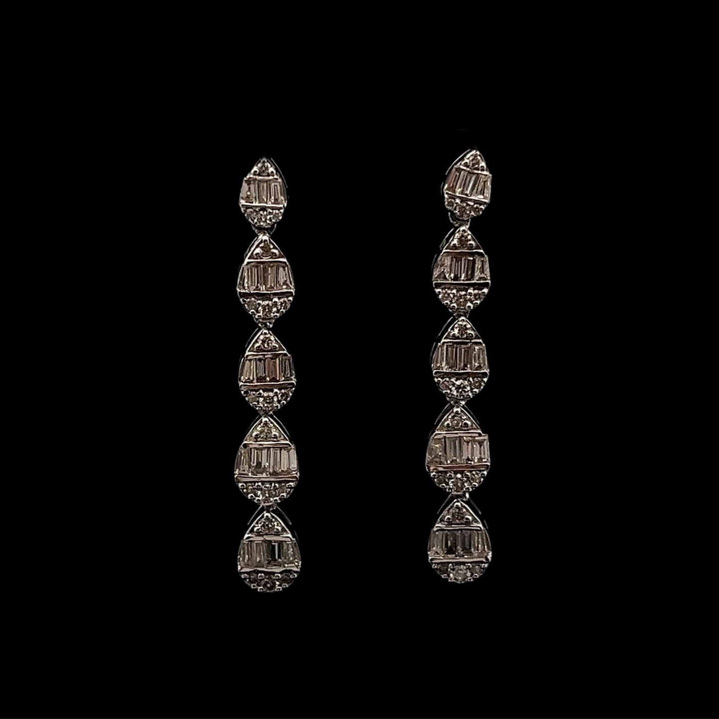 ARETES PERA CASCADA 1.33CT 14K