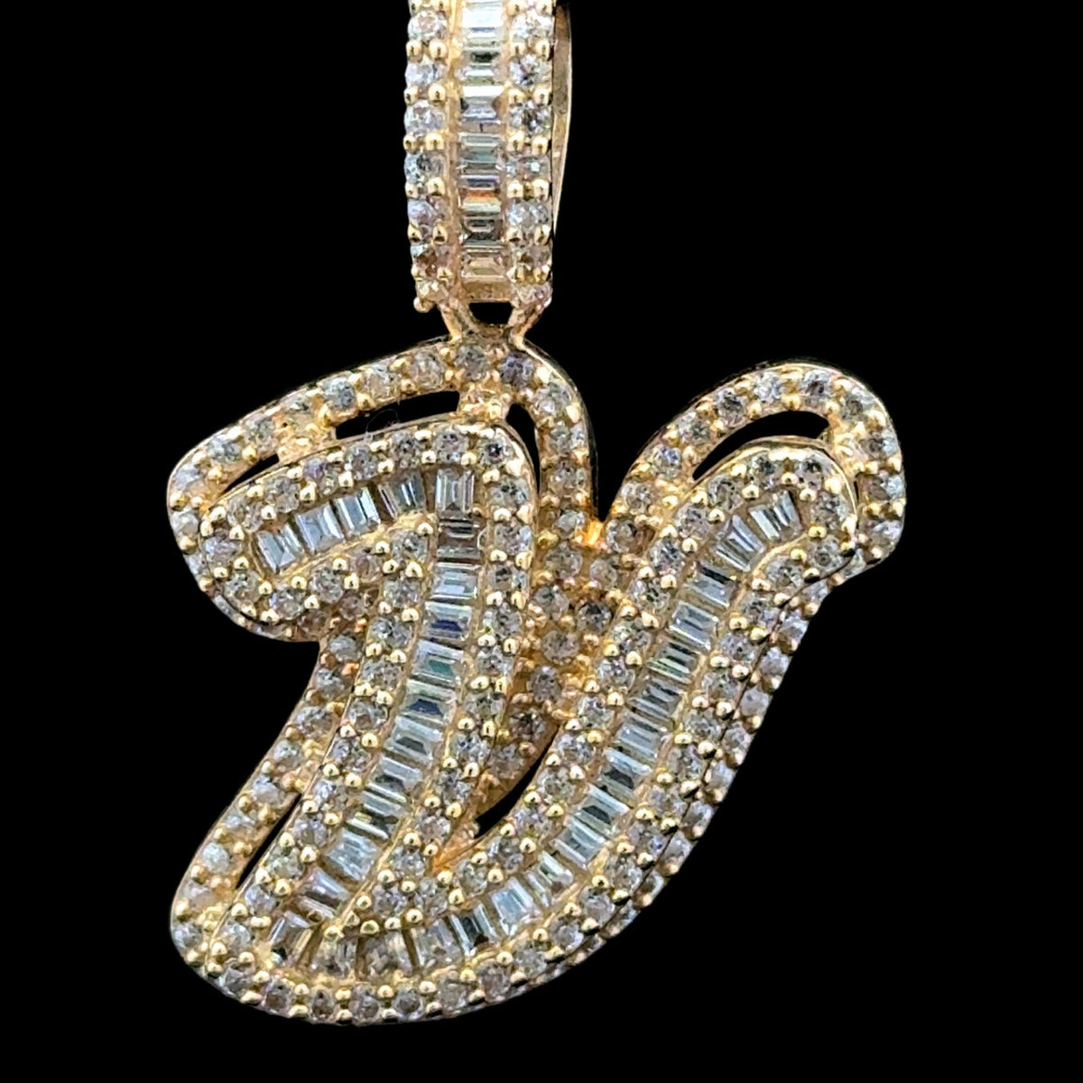 14K PENDANT LETRA V CURSIVA CZ (4GR)