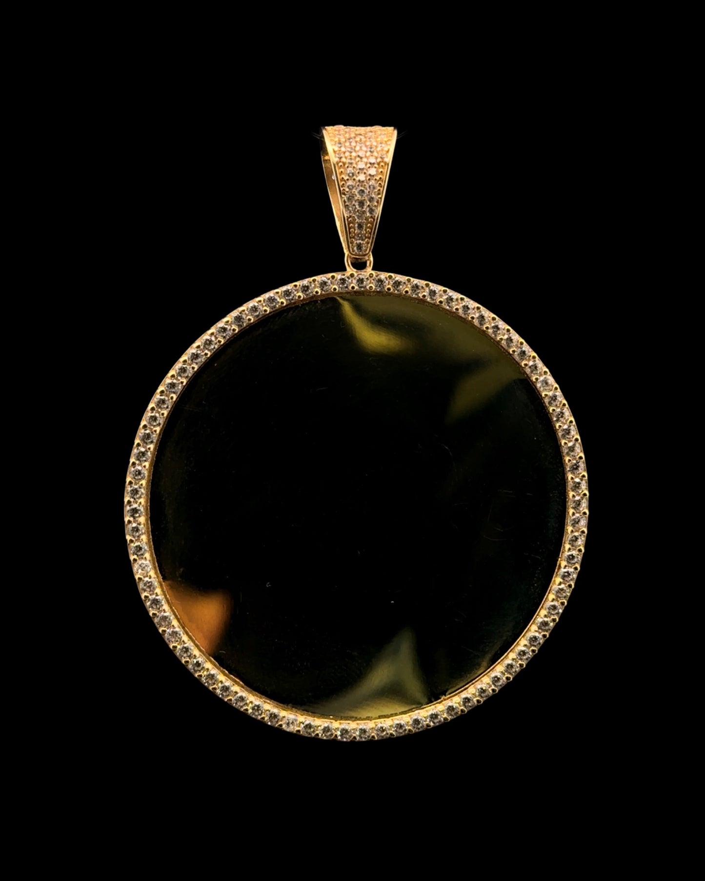 Yellow Gold Picture Pendant 3.64CT 17.7GR 14K