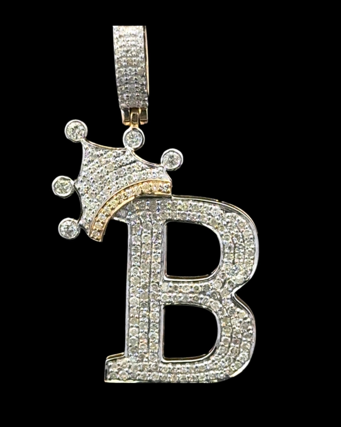 PENDANT LETRA B CON CORONA DIAMANTES 3.6GR 0.89CT 14K (SLNPD 0172-B)