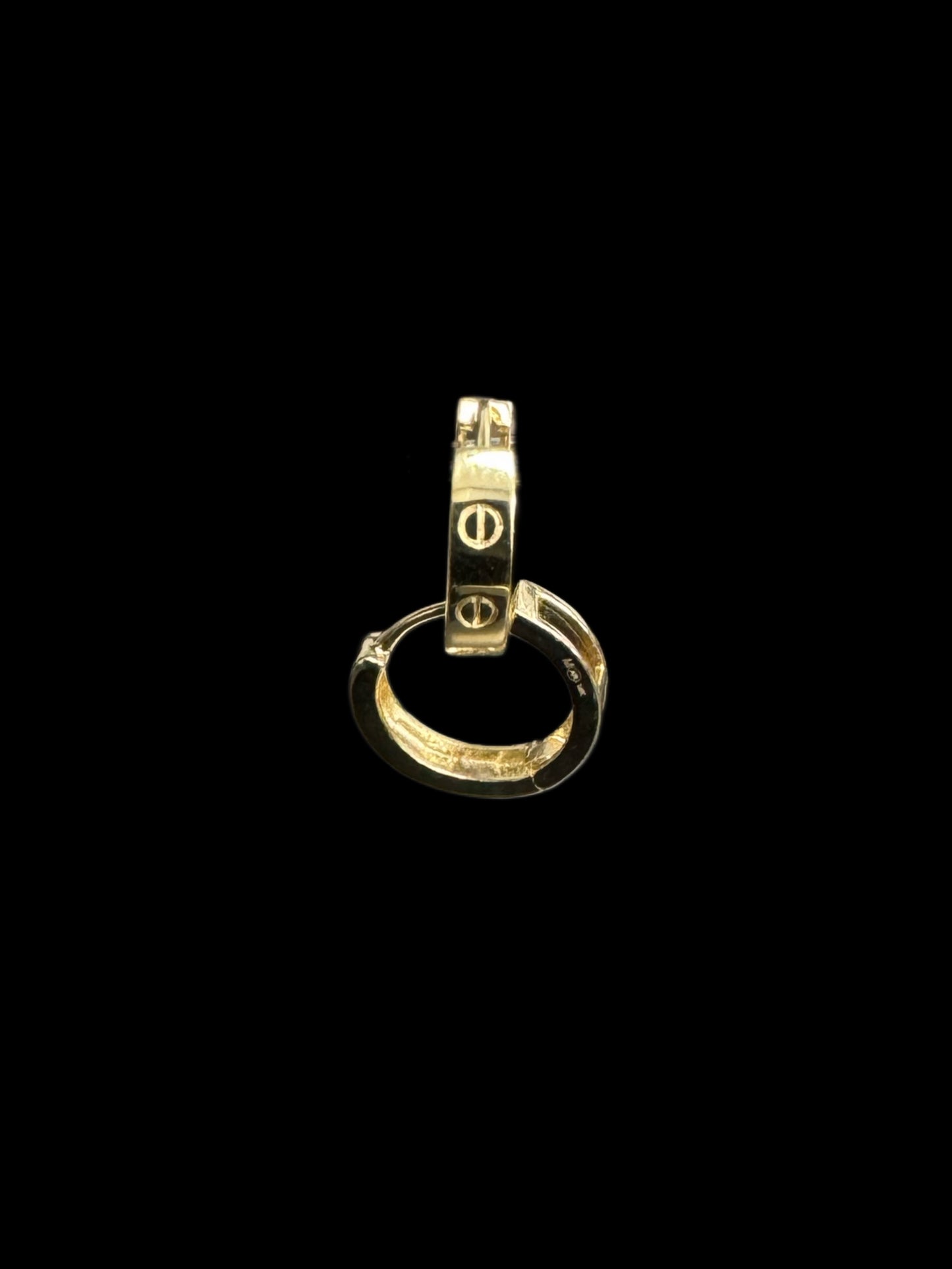 14K GOLD HUGGIES LOVE EARRINGS (1.8GR)