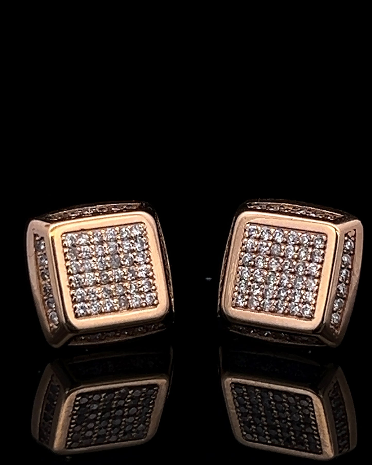 ARETES CUADRADO GRANDE 0.60CT 14K