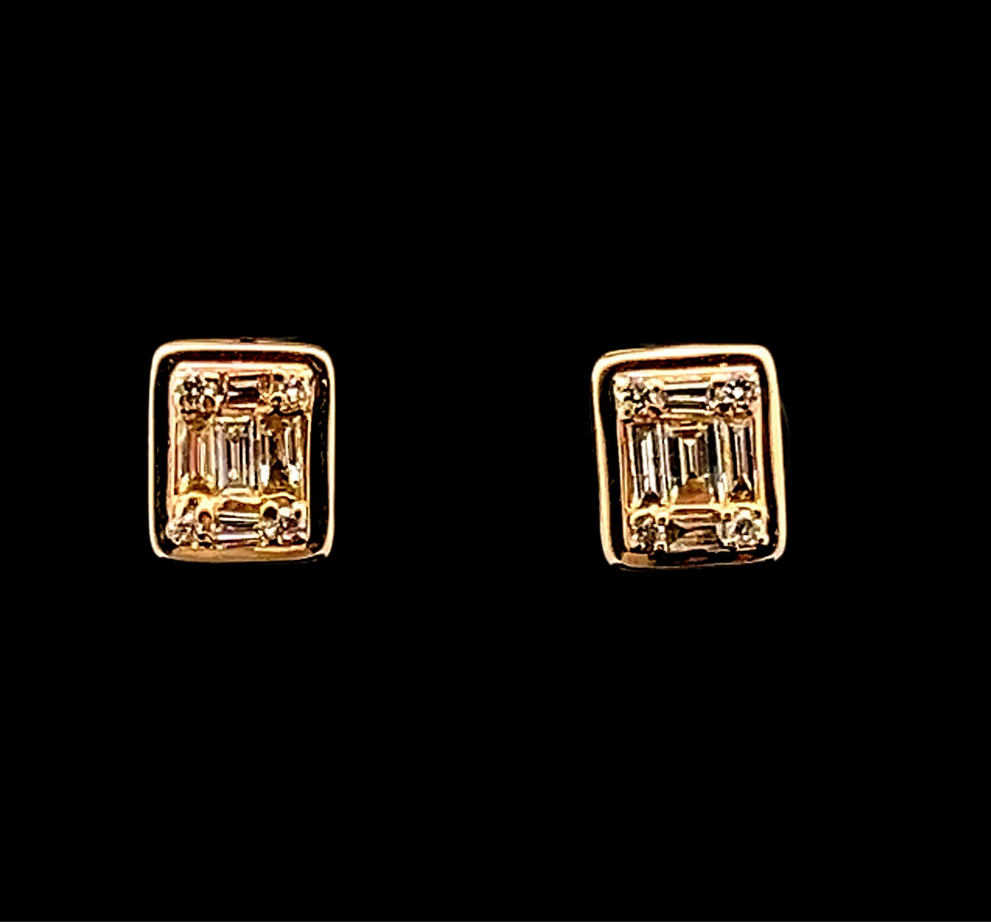 ARETES CUADRADO BLANCO ENAMEL 0.52CT 14K V1