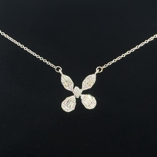 Collar de mariposa 0,65 CT 4,3 GR 14K 16"