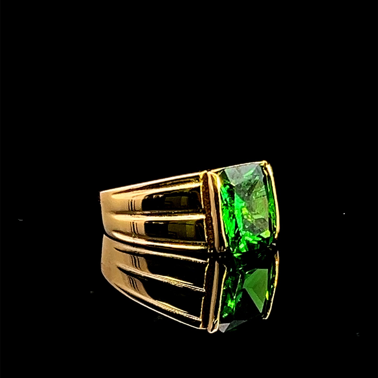 ANILLO CUADRADO PIEDRA VERDE 5.9GR 14K 10"