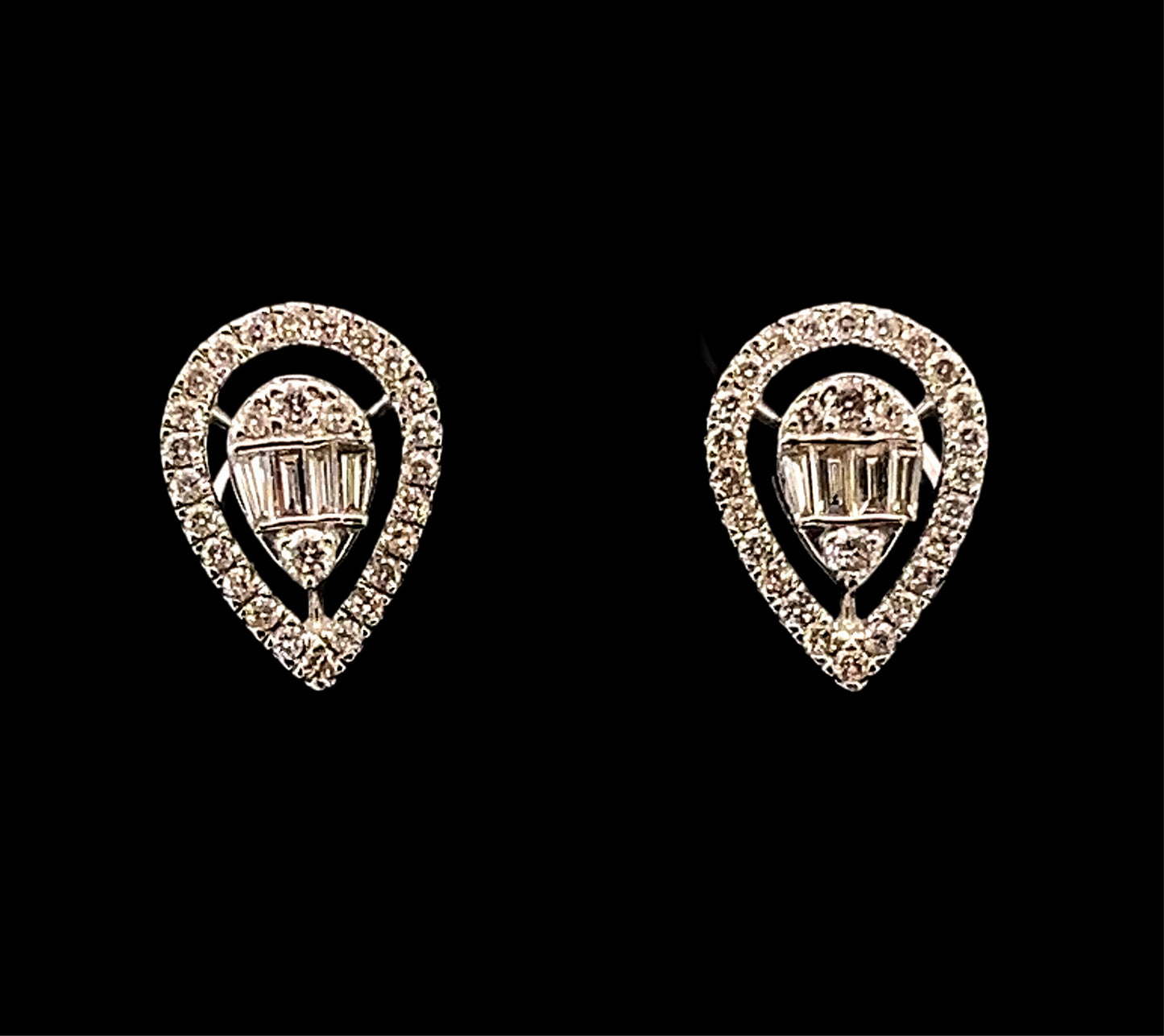 ARETES PERA BLANCO 0.64CT 14K