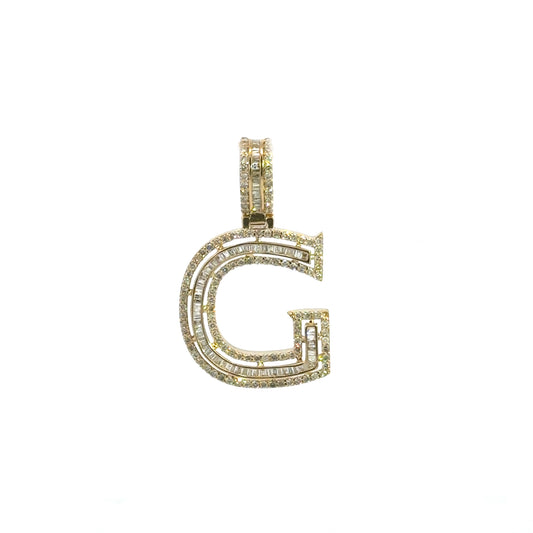 Colgante de oro amarillo con letra G en forma de baguette de 1,01 CT y 3,1 GR de 14 quilates