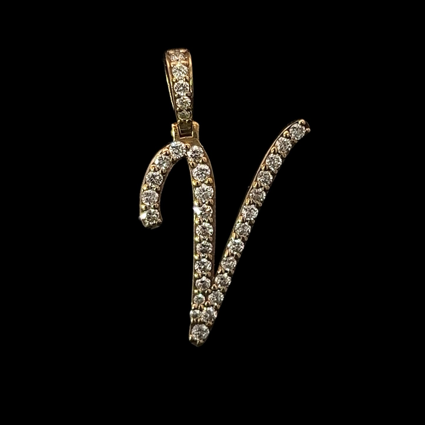 Yellow Gold Letter V Pendant 0.68CT 2.3GR 14K