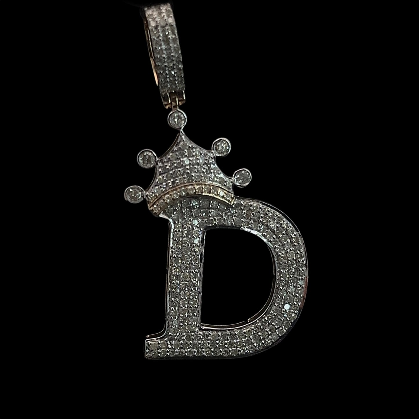 PENDANT LETRA D CON CORONA DIAMANTES 3.4GR 0.94CT 14K (SLNPD 0172-D)