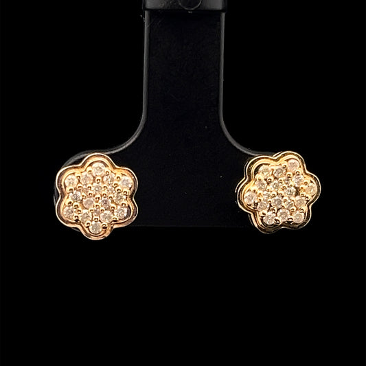 ARETES FLOR RELIEVE AMARILLO SMALL 0.32CT 14K GOLD