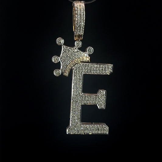 PENDANT LETRA E CON CORONA DIAMANTES 3.8GR 0.8CT 14K (SLNPD 0172-E)