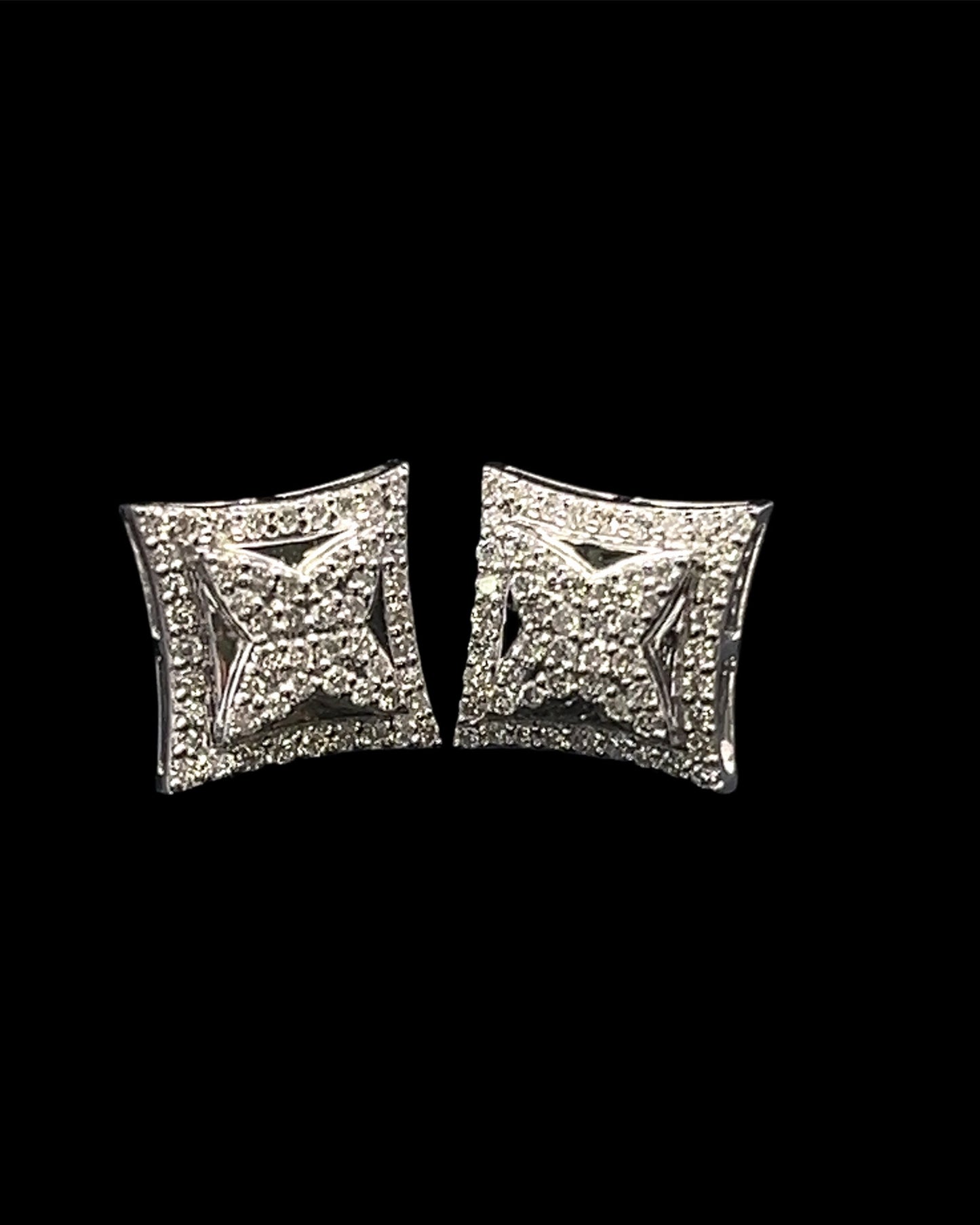 ARETES ESTRELLA DIAMANTES BLANCO Y AMARILLO 1.9GR 14K 0.78CT (SLNER 0112)