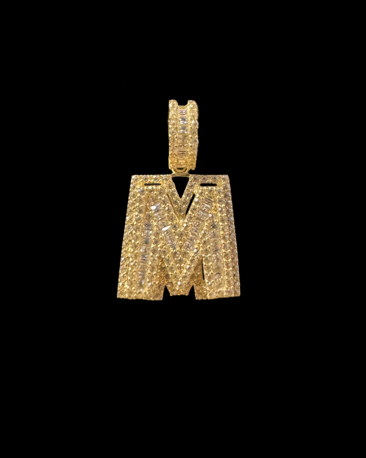PENDANT LETRA M BAGUETTE CZ 4GR 14K