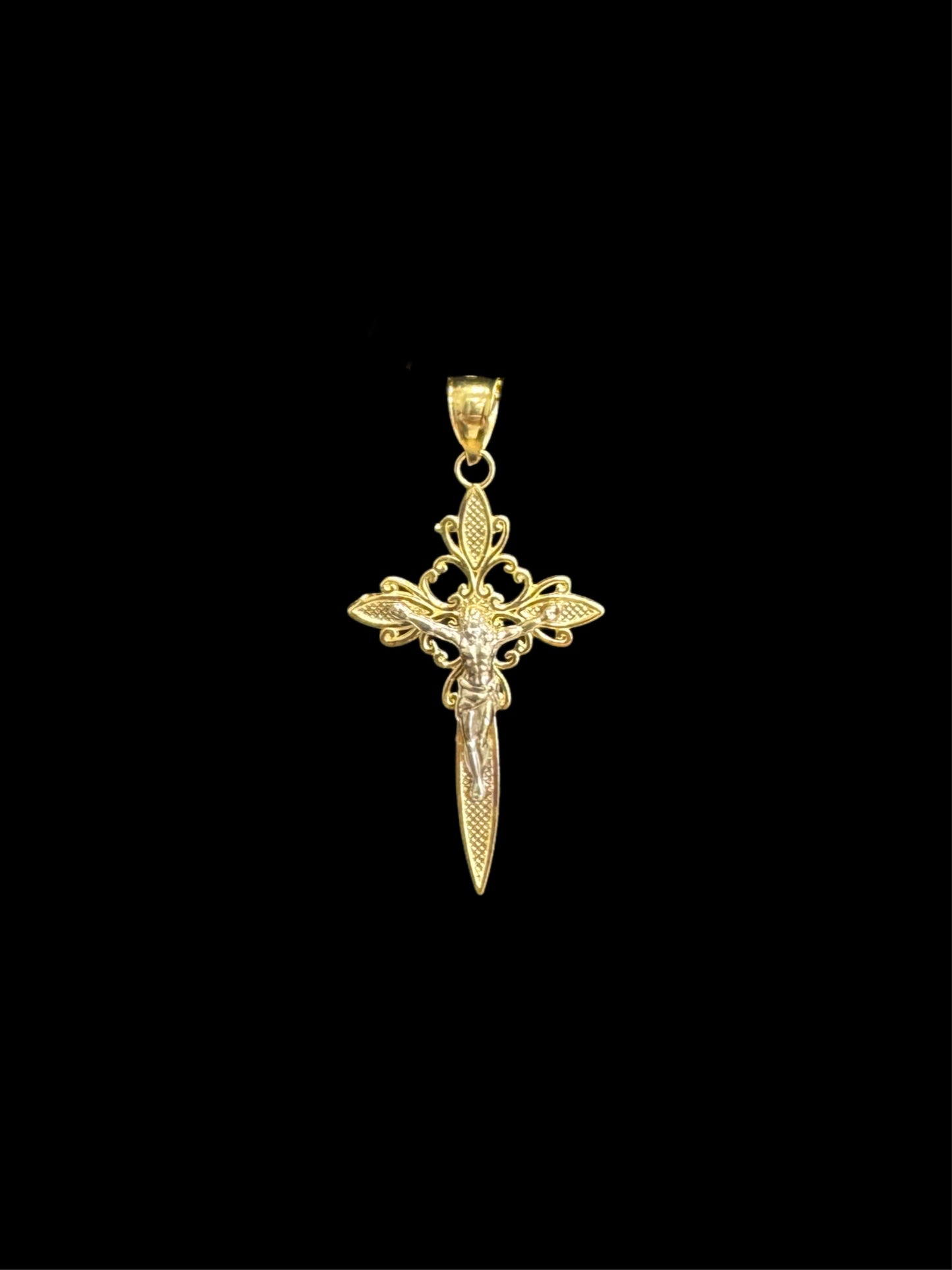 14K GOLD SWORD-SHAPED CROSS PENDANT (2.5GR)