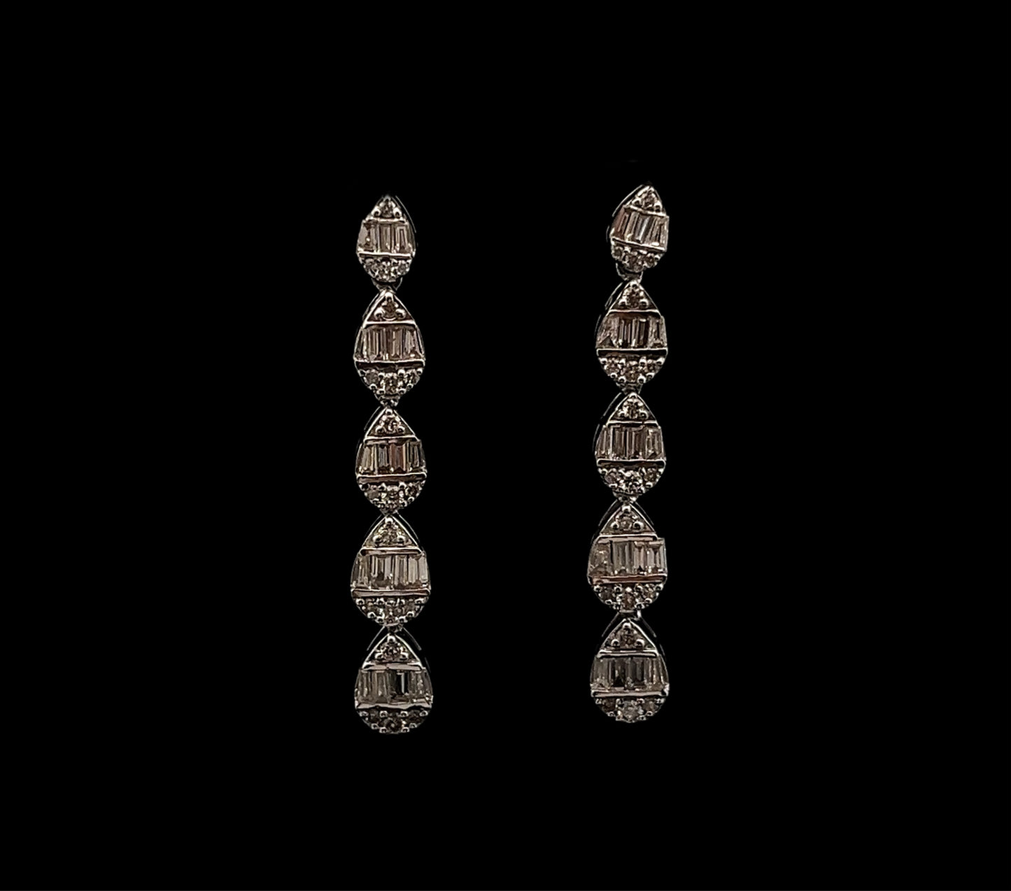 ARETES PERA CASCADA 1.33CT 14K