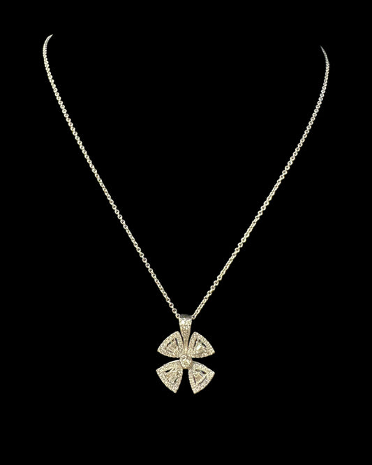 Flower Necklace 0.57CT 4.5GR 14K 16"