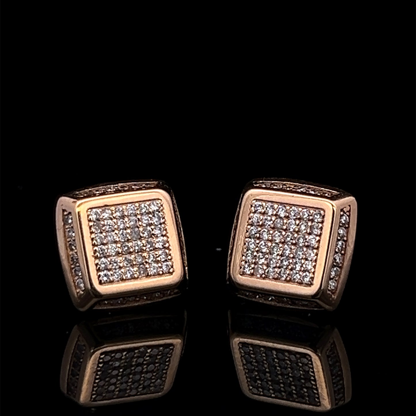 ARETES CUADRADO GRANDE 0.60CT 14K