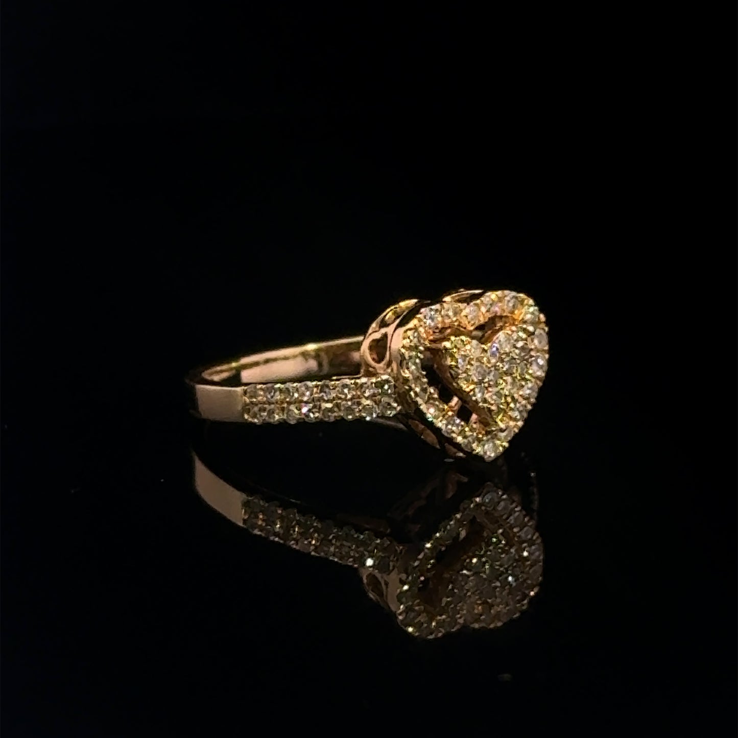 Anillo de oro amarillo con forma de corazón de 0,48 ct y 2,6 gr de 14 quilates y 7"