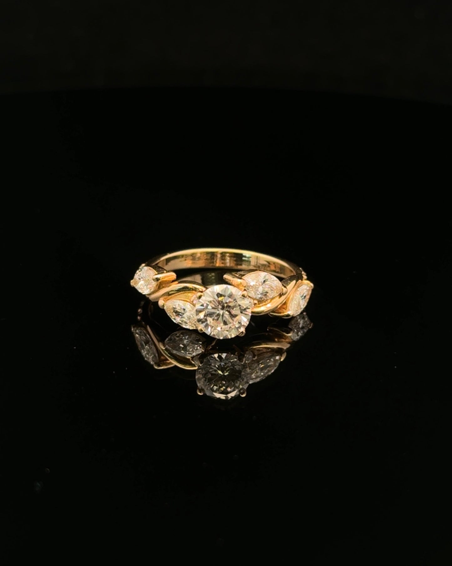 14K YELLOW GOLD ENGAGEMENT RING LAB-GROWN  DIAMOND (3.2GR  1.77CT 7")