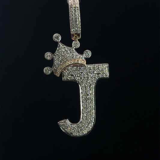 PENDANT LETRA J CON CORONA DIAMANTES 3.2GR 0.92CT 14K (SLNPD 0172-J)