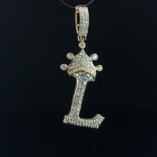 PENDANT LETRA L CON CORONA DIAMANTES 2.8GR 0.7CT 14K (SLNPD 0172-L)